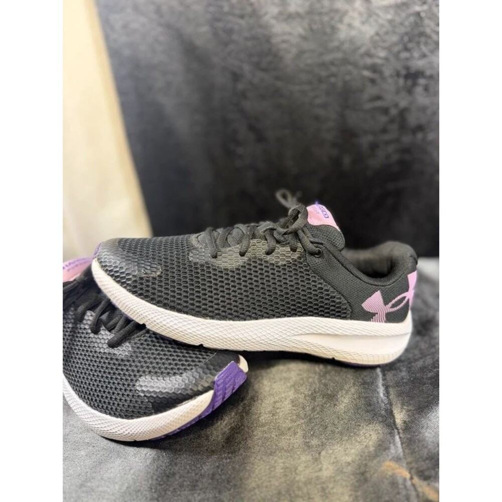 Under Armour Charged Pursuit 2 Black Purple • Size 6Y